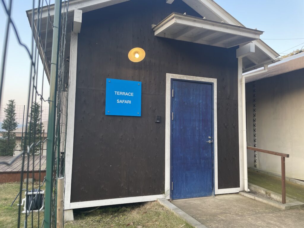 ドッグリゾートhajimeのお部屋、テラスサファリの入り口。